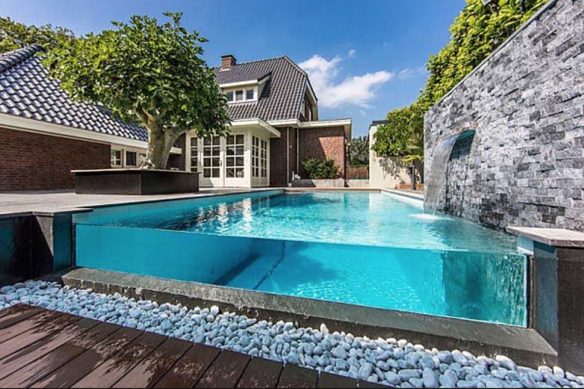 Lateral Piscina
