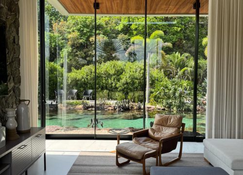 seção principal janela de vidro